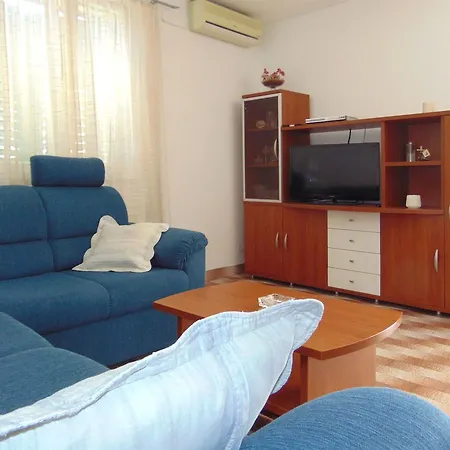 Apartment Frano *