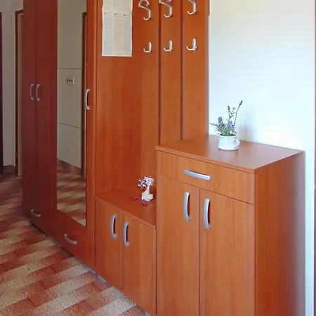 Frano Постира